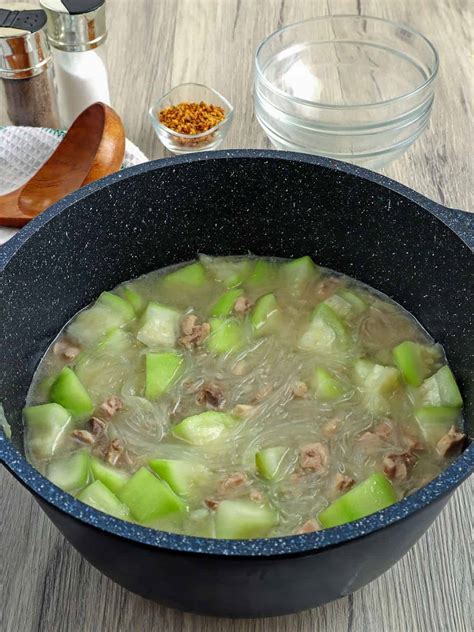 Sotanghon with Upo Soup .